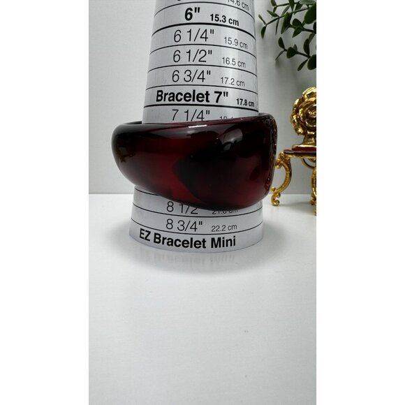 Vintage Red And Black Lucite Wide Bangle Bracelet 8.5” Retro Chunky Transparent - Picture 5 of 10
